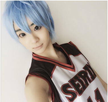 コスプレする胸が無い足立梨花
