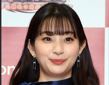 足立梨花