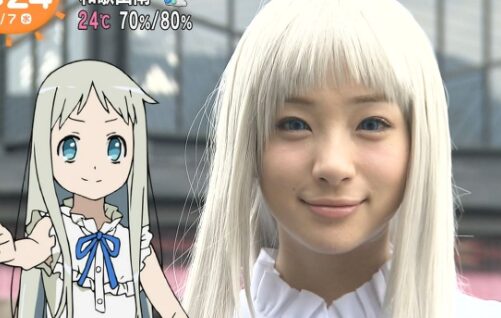 アニメのコスプレをする足立梨花