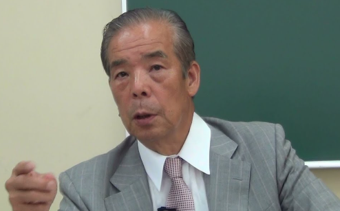 発言する飛松五男