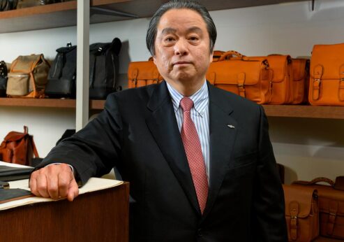 吉田カバン3代社長吉田輝幸