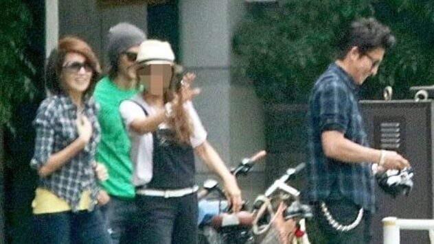 木村拓哉の家族と交流する稲葉浩志と妻